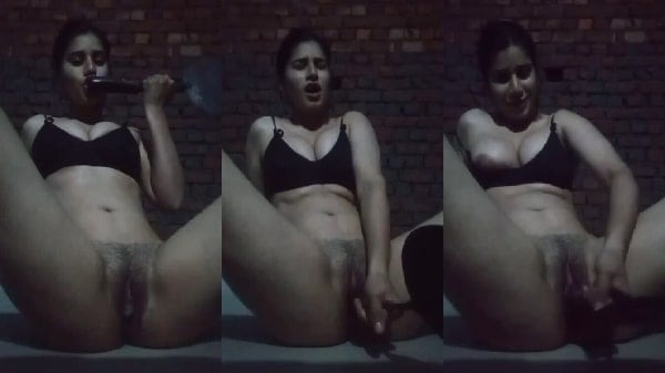 Desi MMS XXX of Village Desi Girl Masturbation